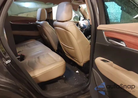 2018 Cadillac Xt5 Platinum z USA, uszkodzony, nr VIN 1GYKNGRS6JZ195472